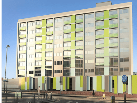 7th Floor Luxury Apartment Ideally Located next to Hayes & Harlington Station